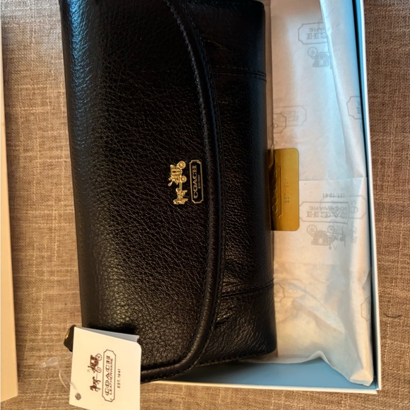 Coach wallet brand new - Picture 2 of 4